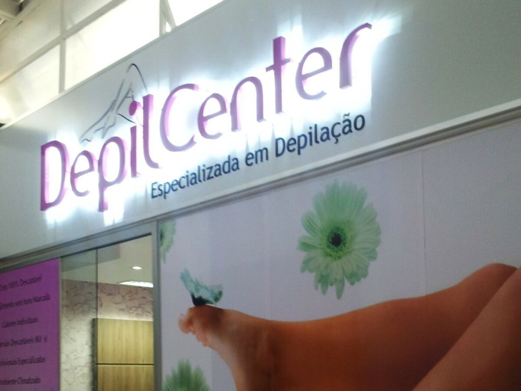 fachada-em-acm-com-letra-caixa-iluminada-com-led